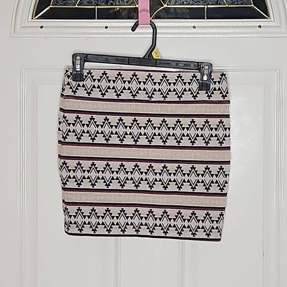 Nollie Aztec beige mini skirt women's size Small - Picture 2 of 3